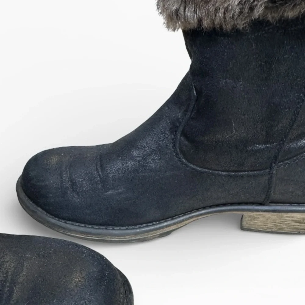 Candie’s Cahoot Black Faux Leather Ankle Boots Faux Fur Trim Women’s Size US 9